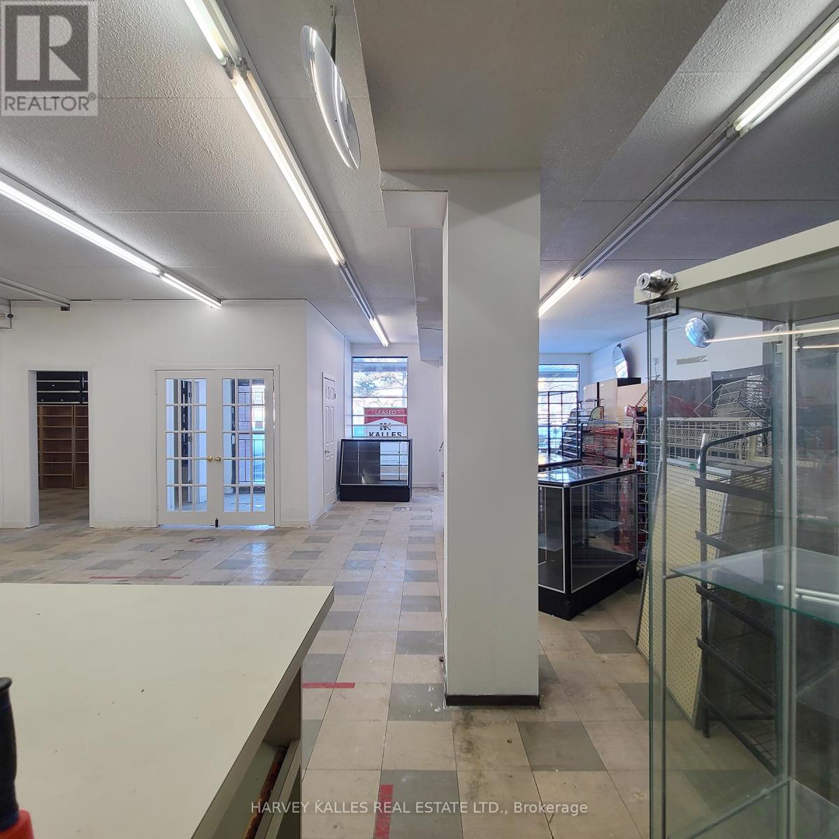 3829 LAKE SHORE BOULEVARD W