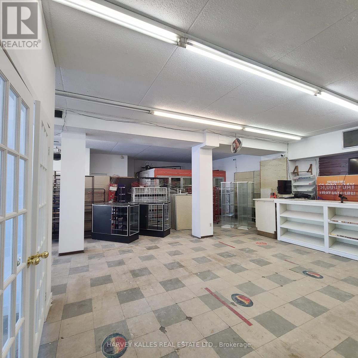 3829 LAKE SHORE BOULEVARD W