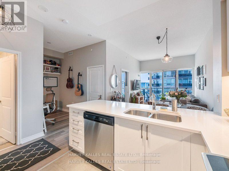 1710 - 39 ANNIE CRAIG DRIVE