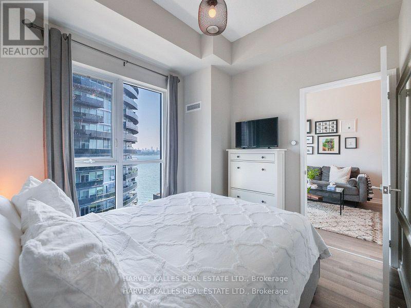 1710 - 39 ANNIE CRAIG DRIVE