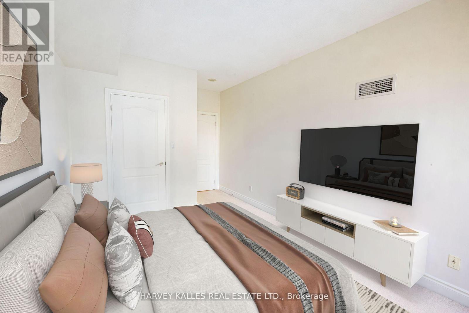 412 - 2 ABERFOYLE CRESCENT