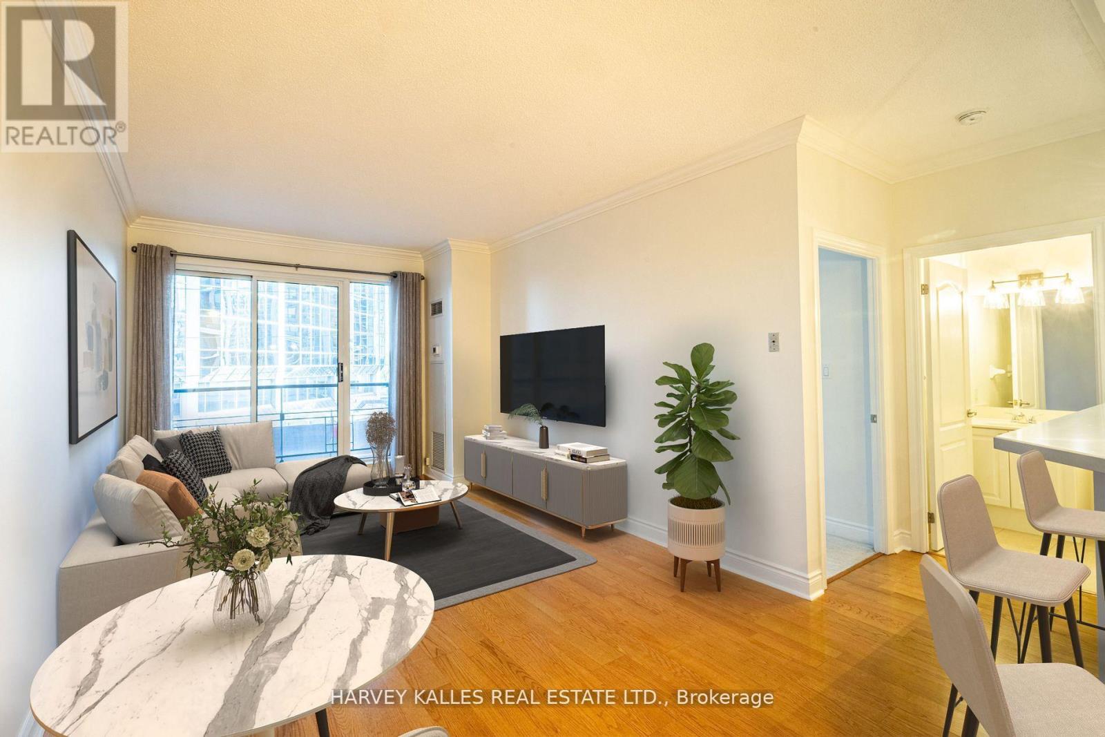 412 - 2 ABERFOYLE CRESCENT