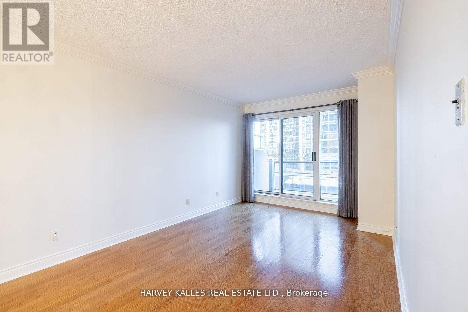 412 - 2 ABERFOYLE CRESCENT