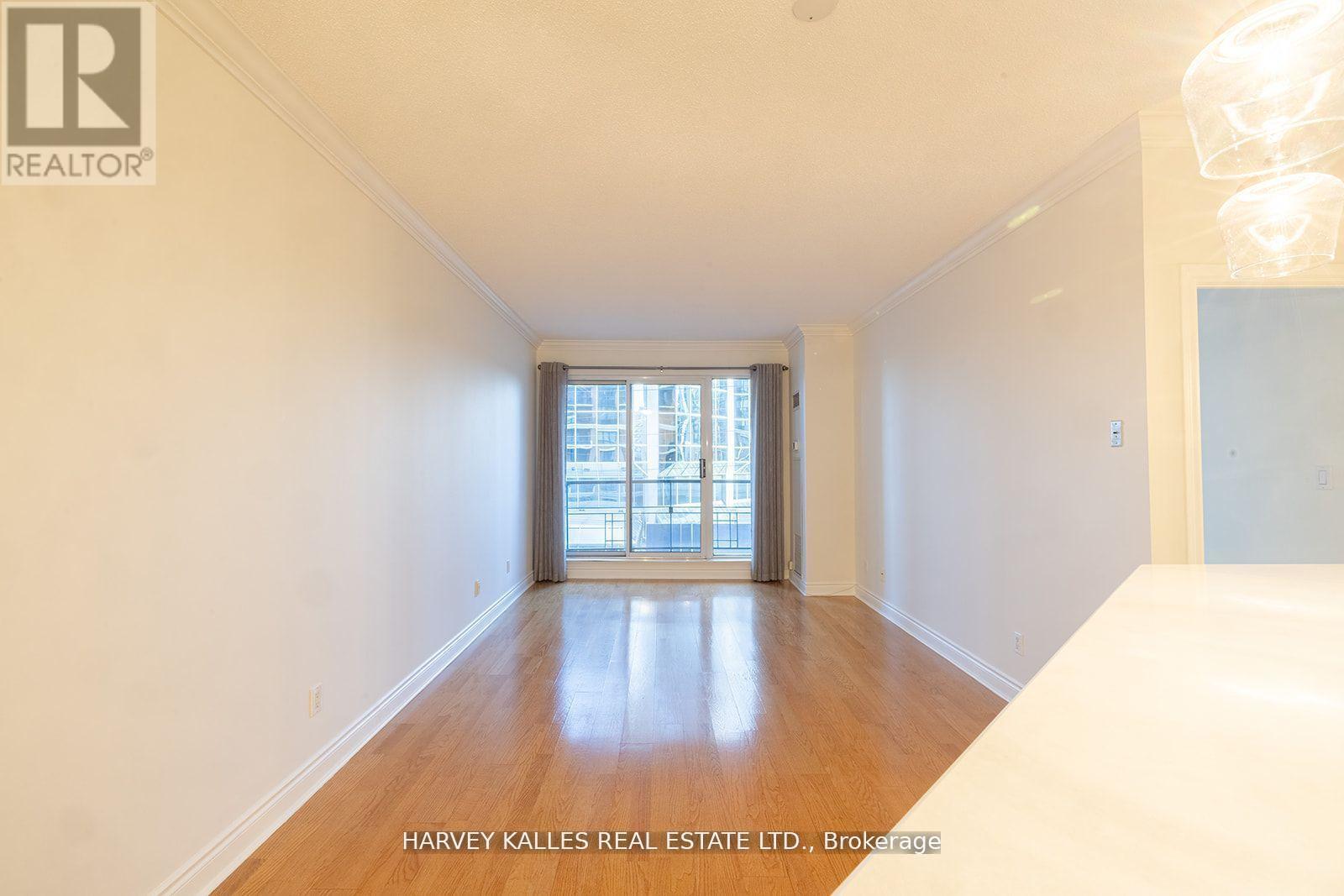 412 - 2 ABERFOYLE CRESCENT