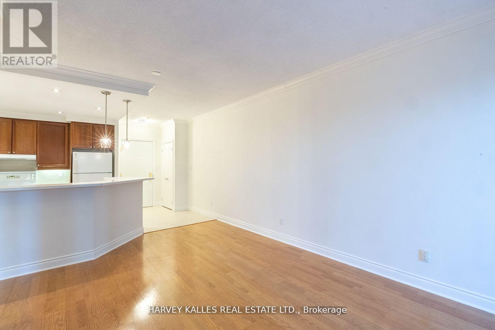 412 - 2 ABERFOYLE CRESCENT