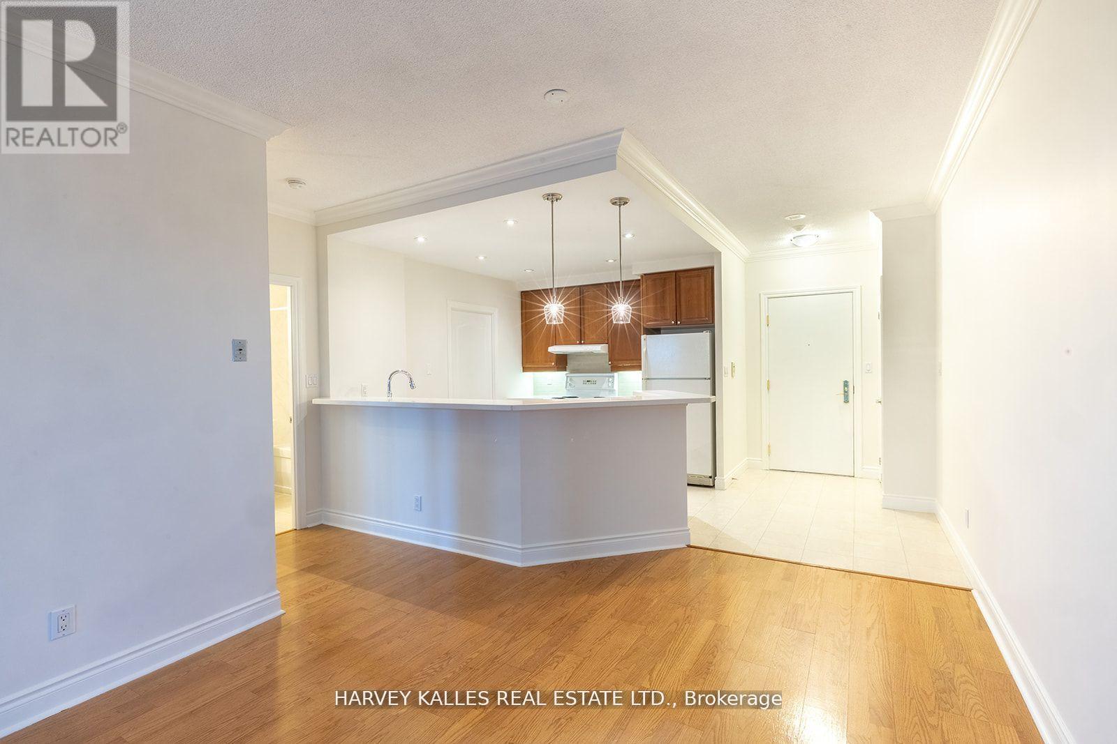 412 - 2 ABERFOYLE CRESCENT