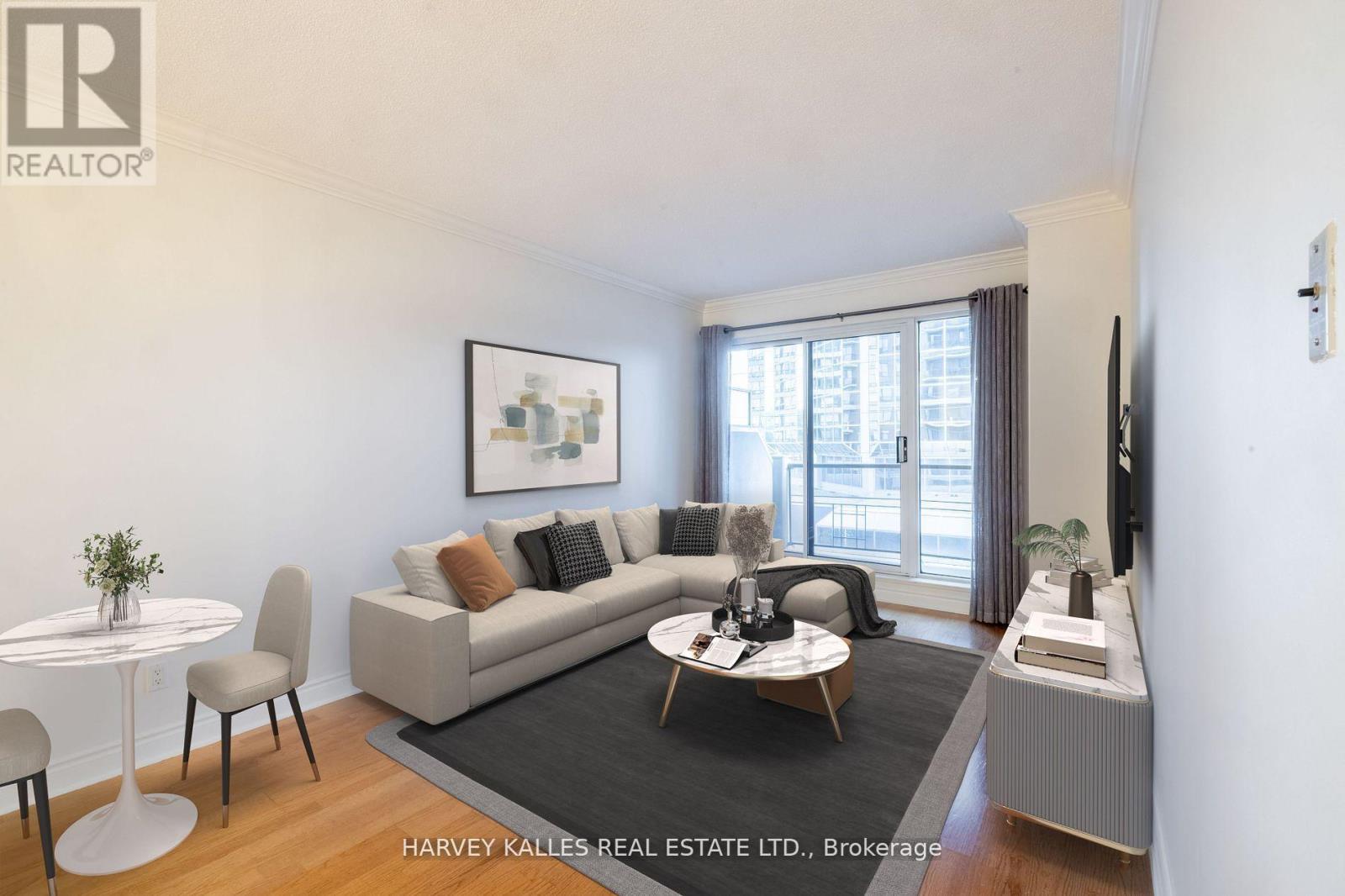 412 - 2 ABERFOYLE CRESCENT