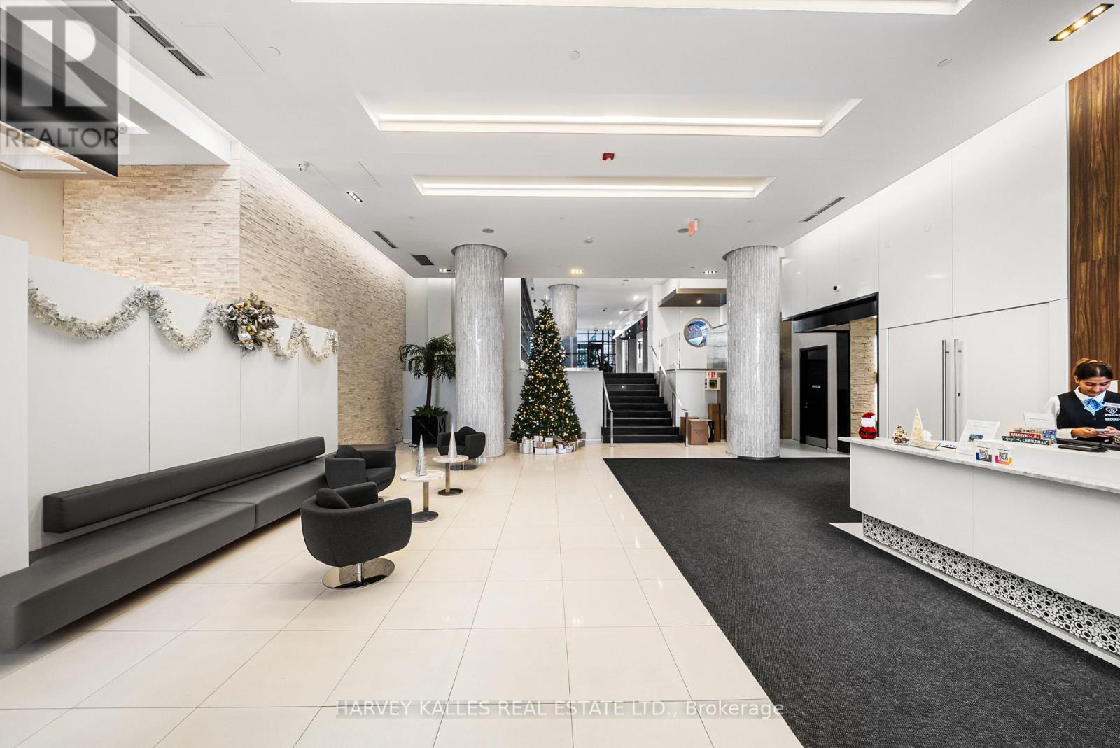 2703 - 56 ANNIE CRAIG DRIVE