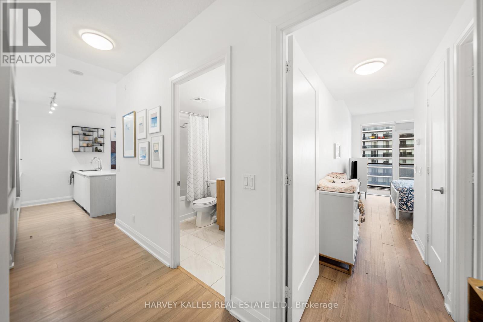 2703 - 56 ANNIE CRAIG DRIVE