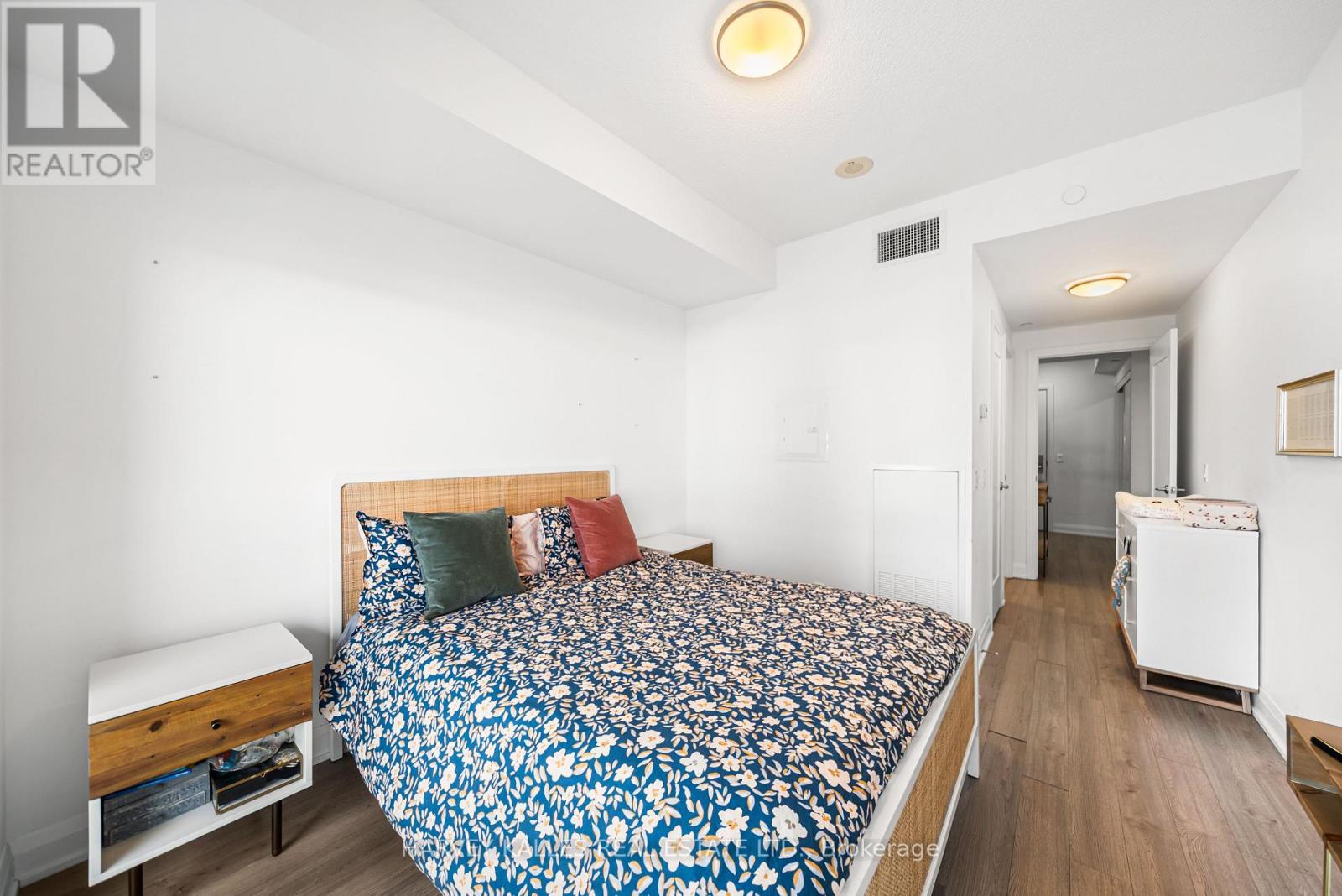 2703 - 56 ANNIE CRAIG DRIVE