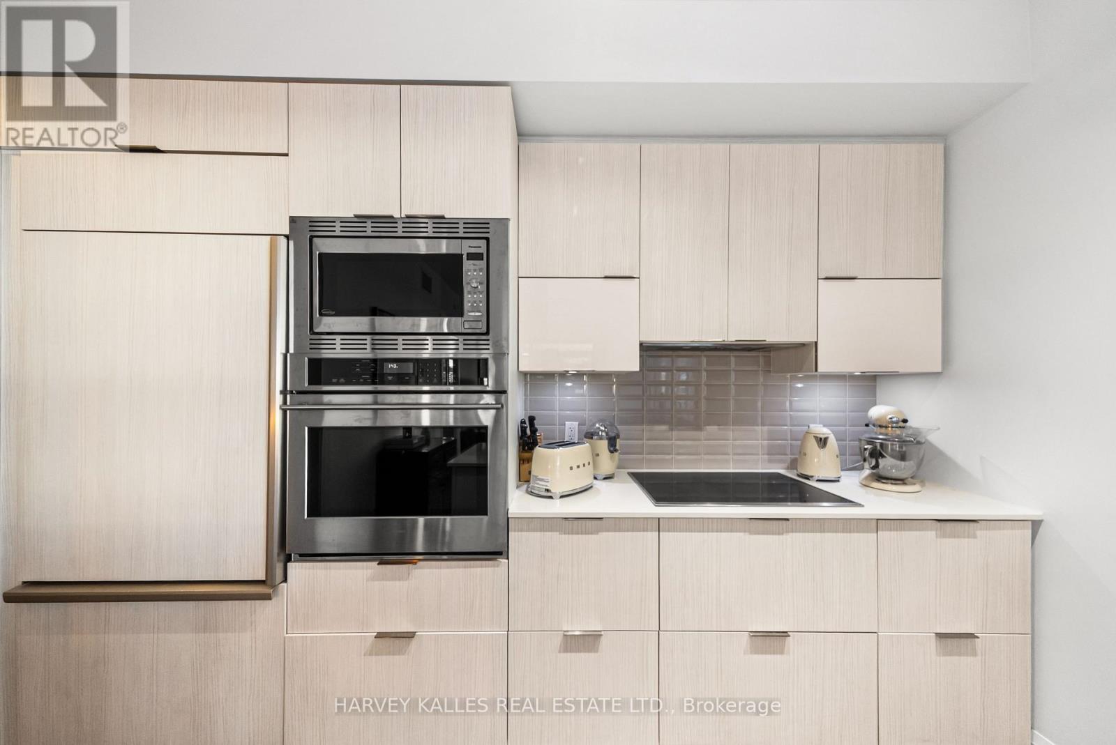 2703 - 56 ANNIE CRAIG DRIVE