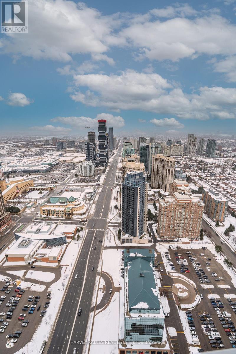 5211 - 3900 CONFEDERATION PARKWAY