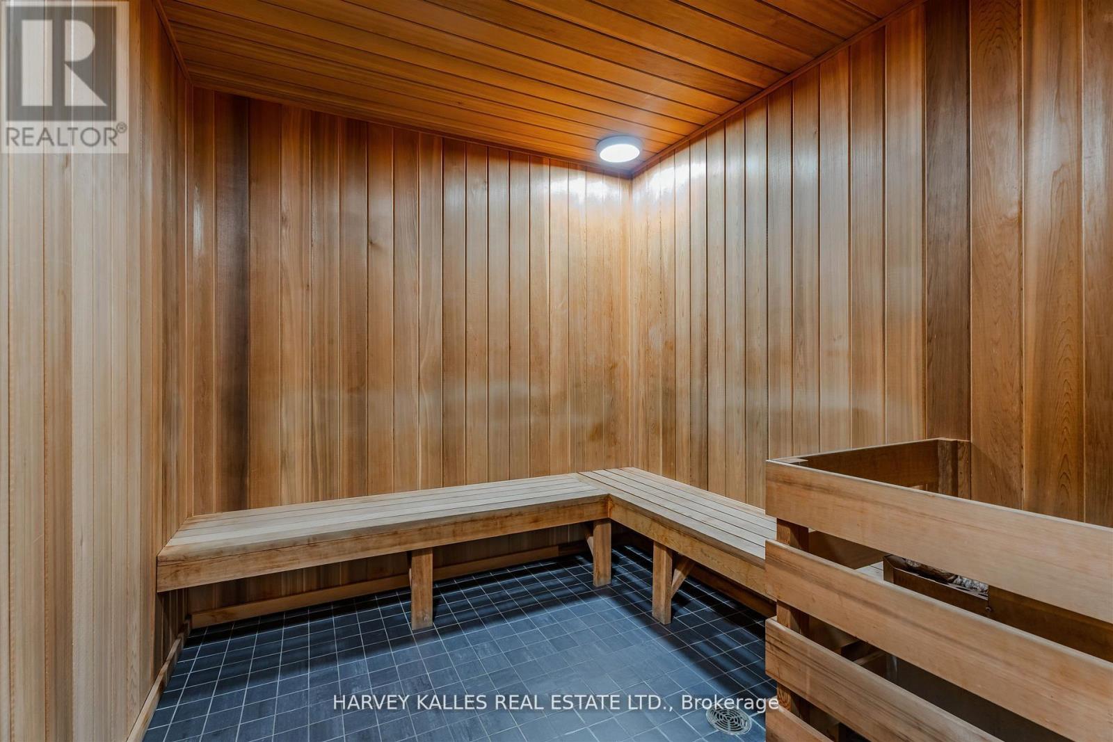 5211 - 3900 CONFEDERATION PARKWAY