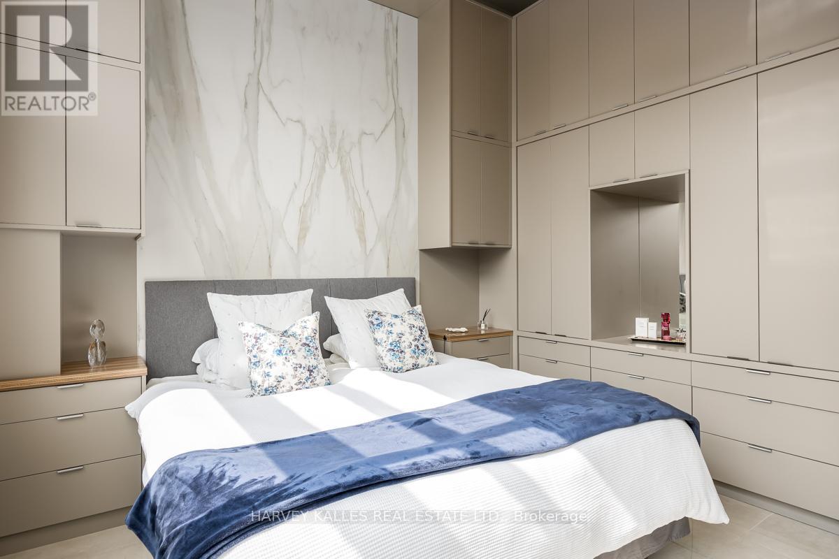 130 - 1001 ROSELAWN AVENUE