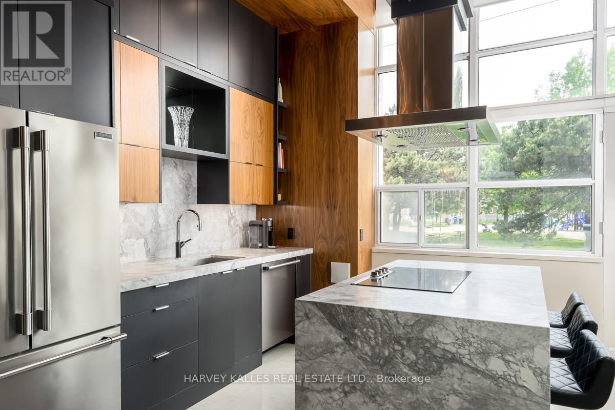 130 - 1001 ROSELAWN AVENUE