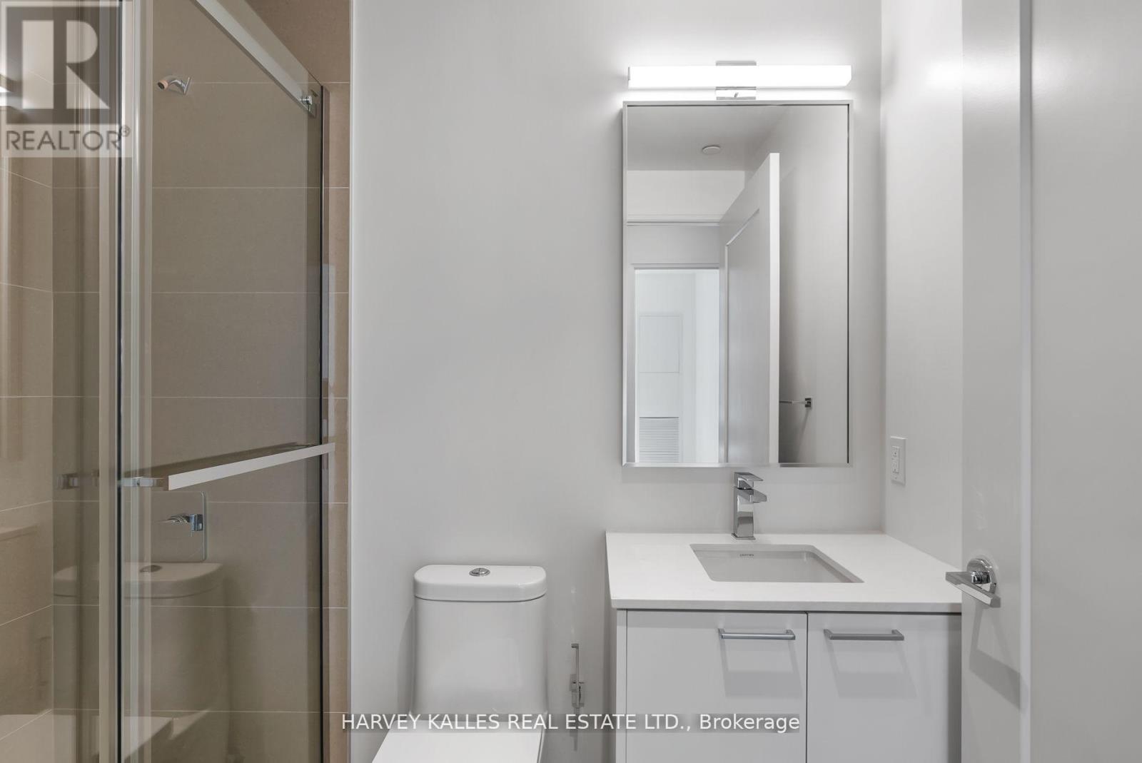 102 - 293 THE KINGSWAY