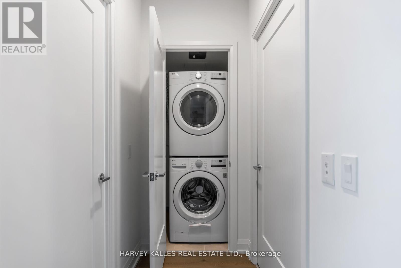 102 - 293 THE KINGSWAY