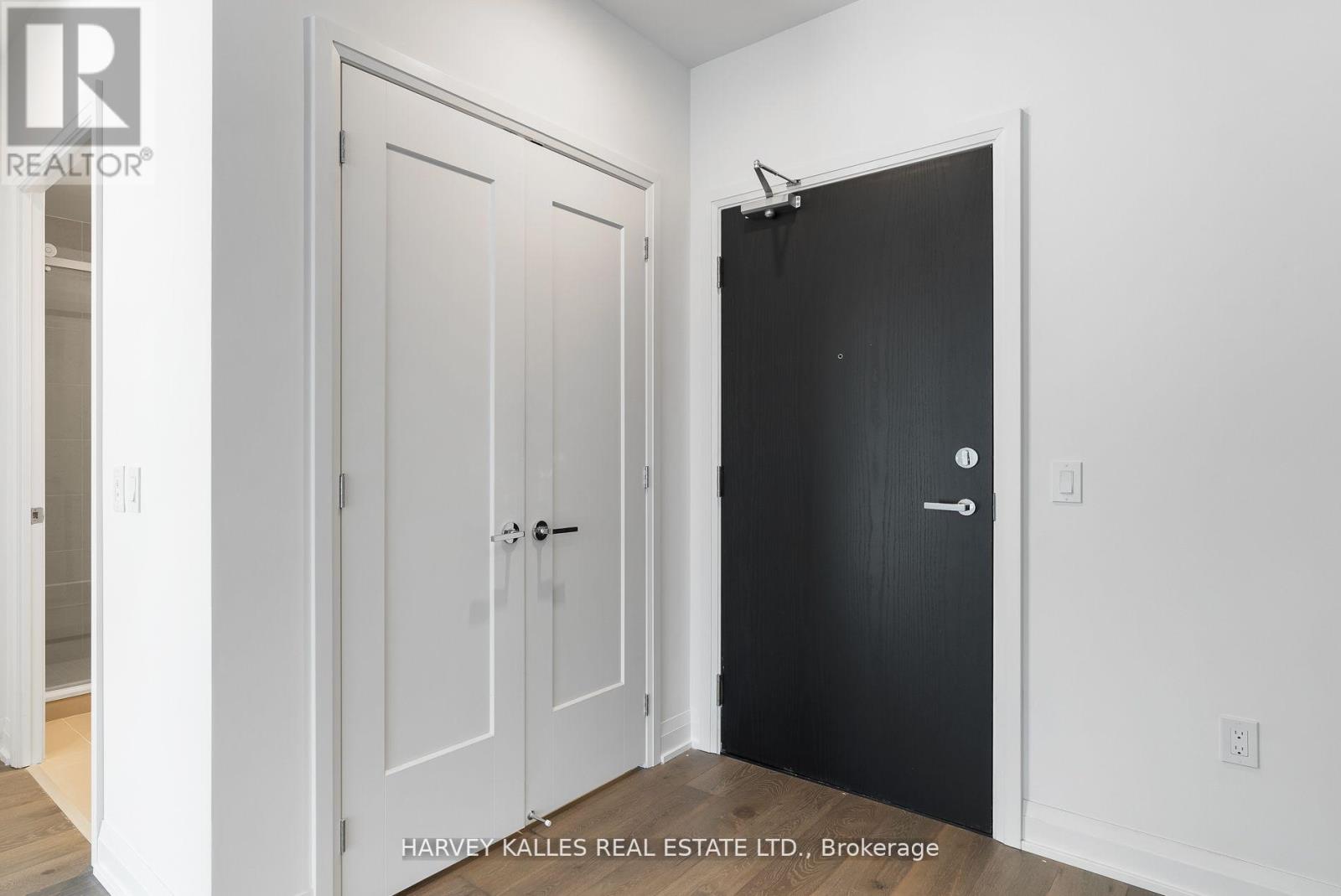 102 - 293 THE KINGSWAY