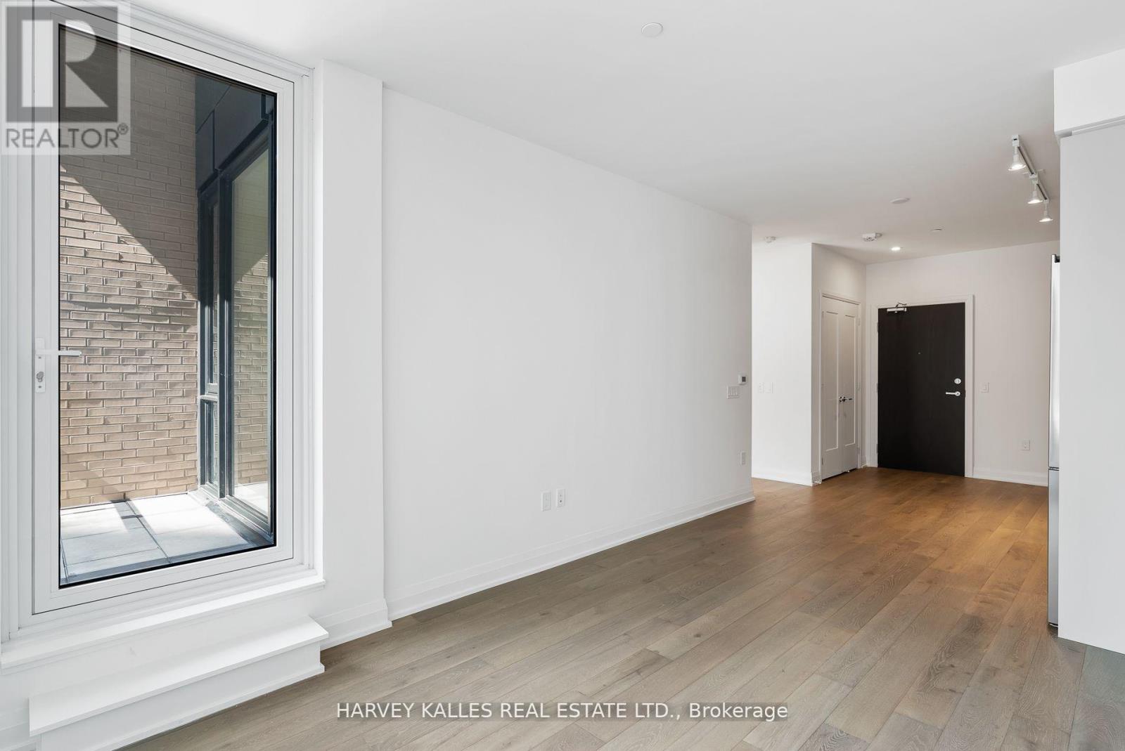 102 - 293 THE KINGSWAY