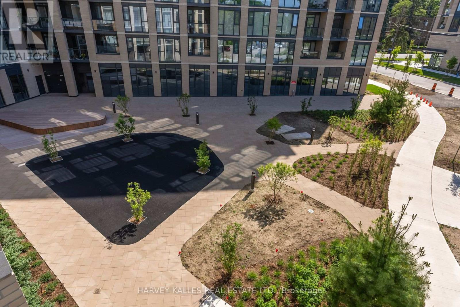 305 - 293 THE KINGSWAY