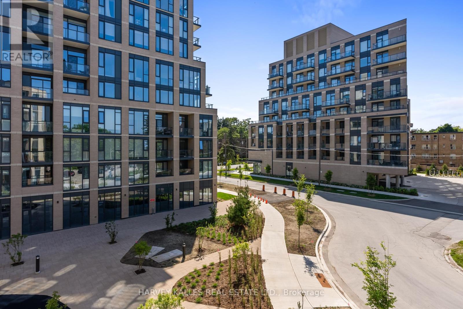 305 - 293 THE KINGSWAY