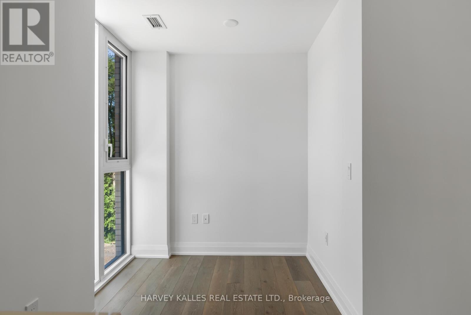 305 - 293 THE KINGSWAY