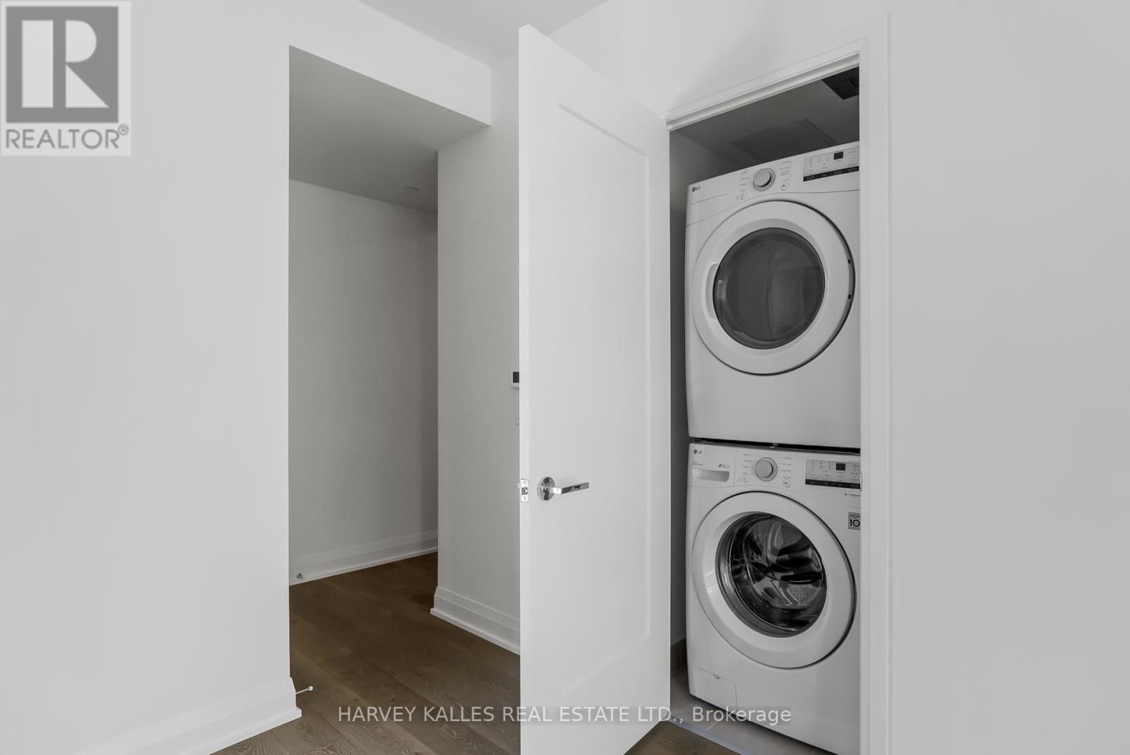 305 - 293 THE KINGSWAY