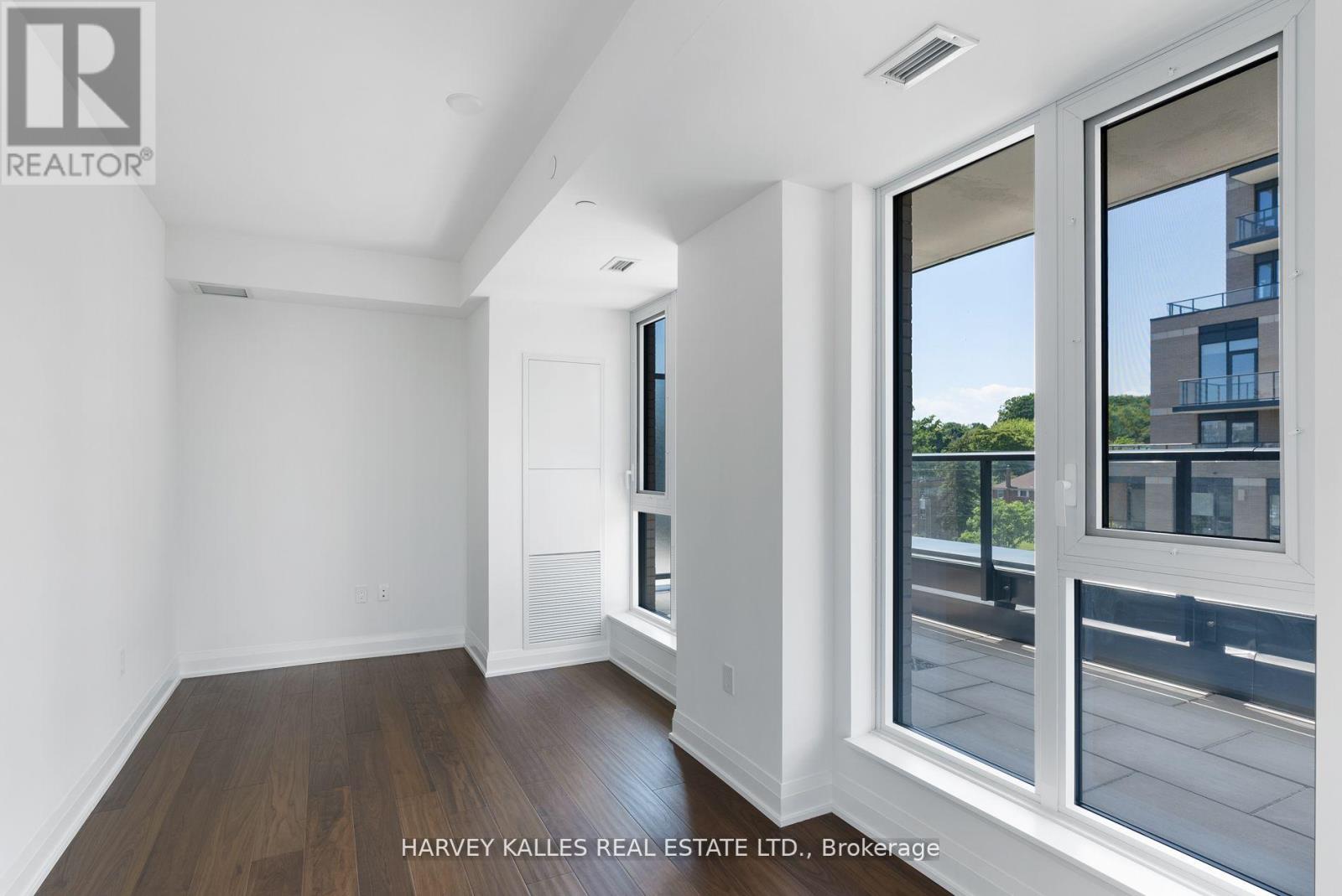 519 - 293 THE KINGSWAY