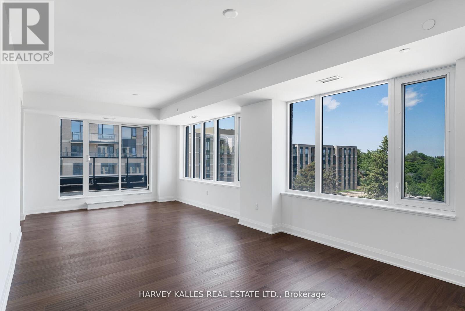 519 - 293 THE KINGSWAY