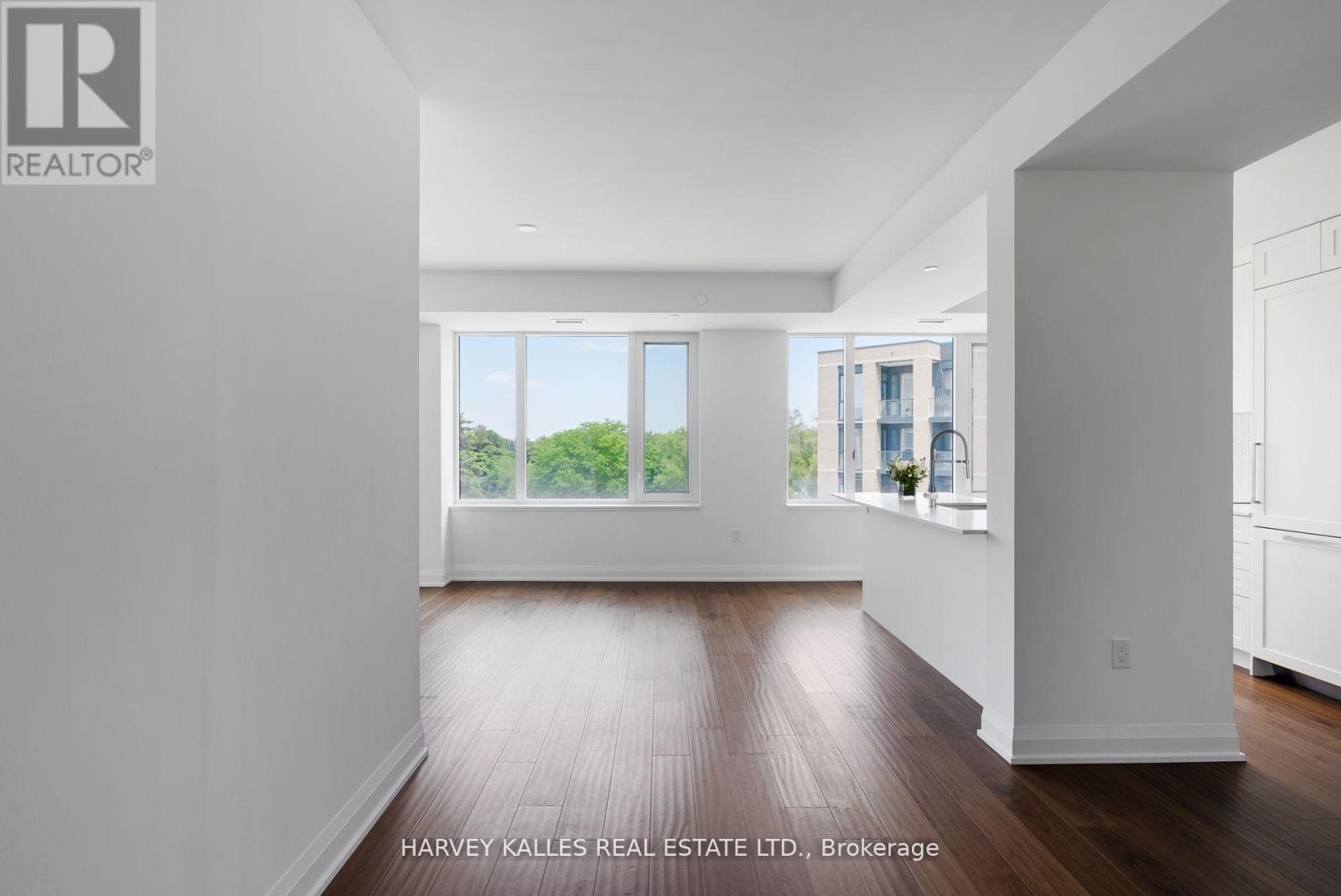 519 - 293 THE KINGSWAY