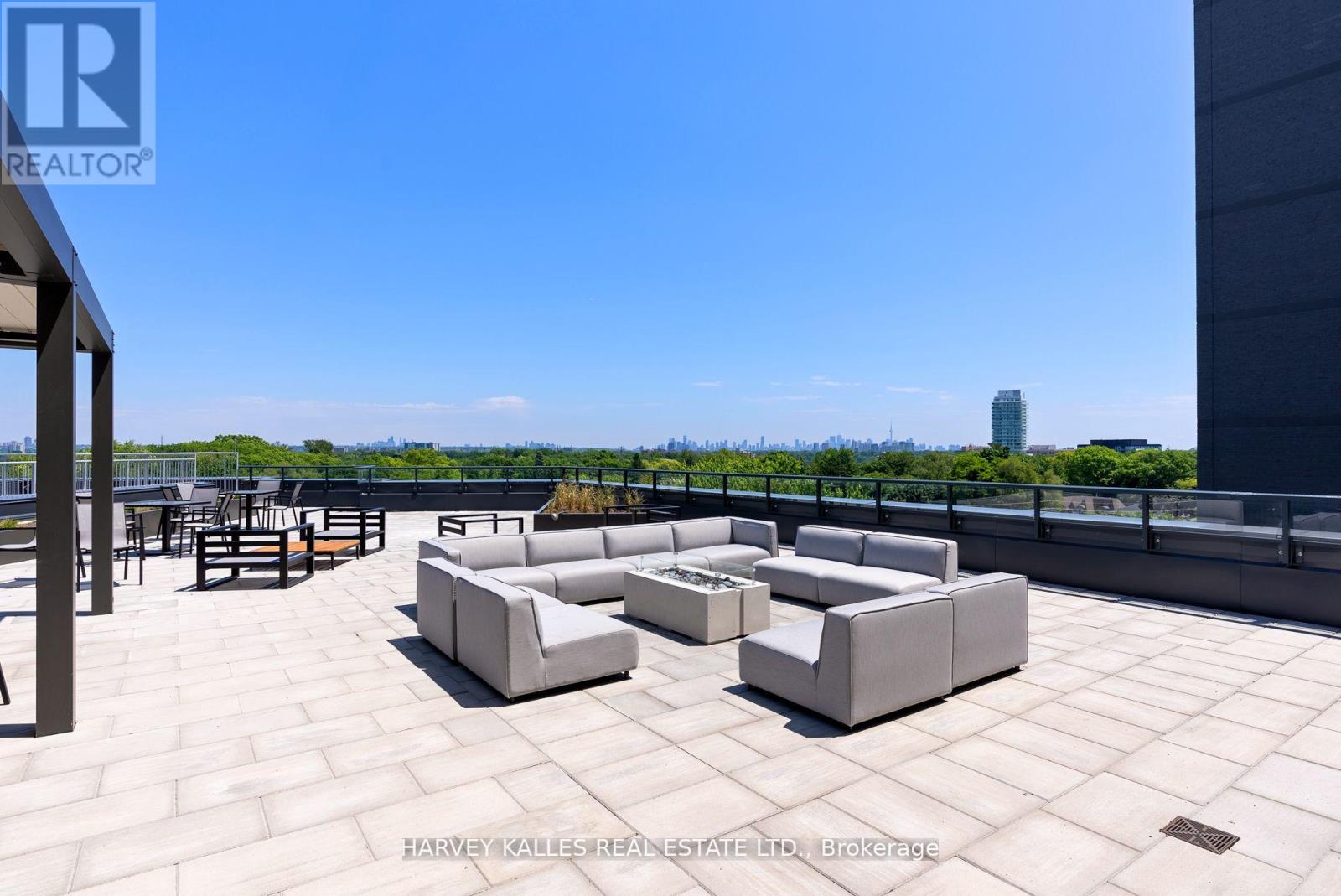 519 - 293 THE KINGSWAY