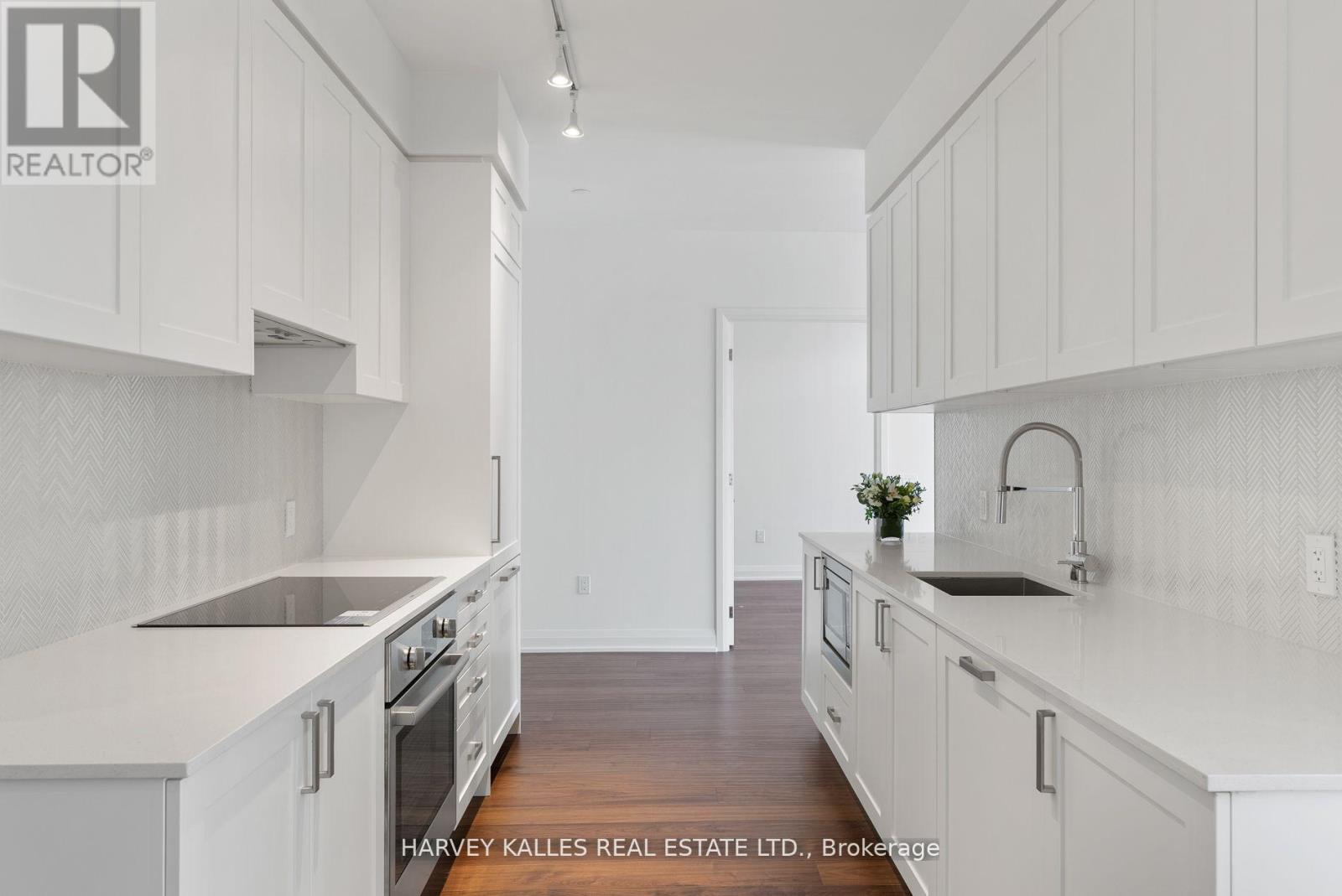 620 - 293 THE KINGSWAY