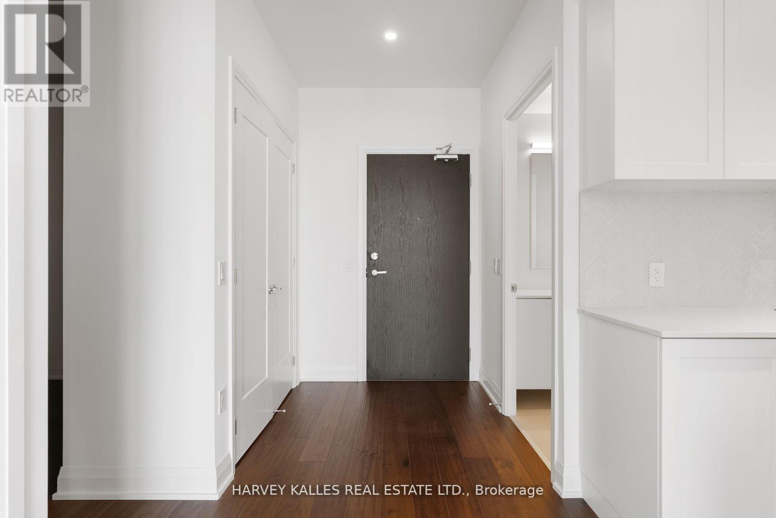 620 - 293 THE KINGSWAY