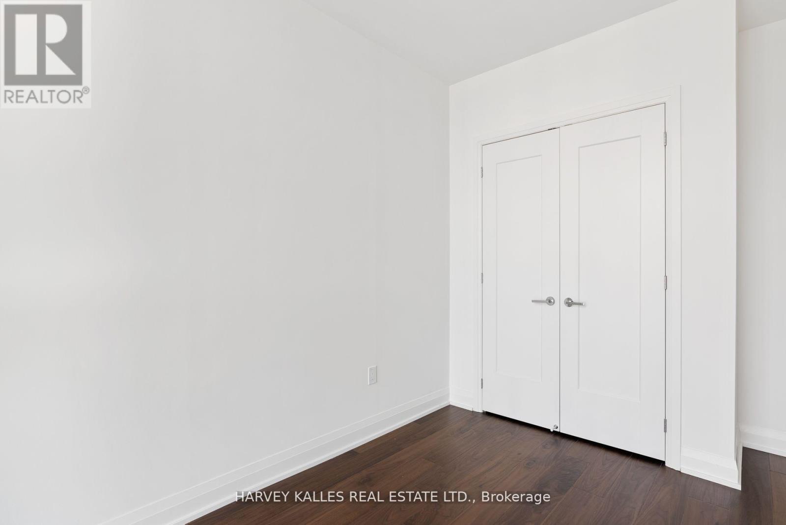 620 - 293 THE KINGSWAY