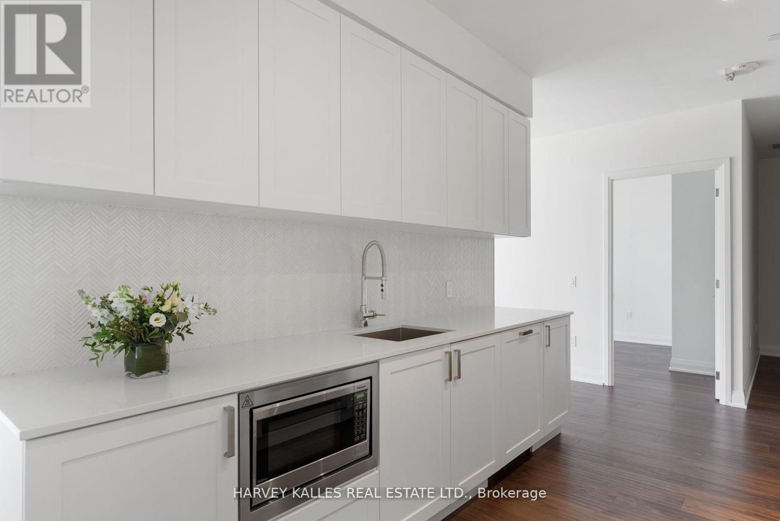 620 - 293 THE KINGSWAY