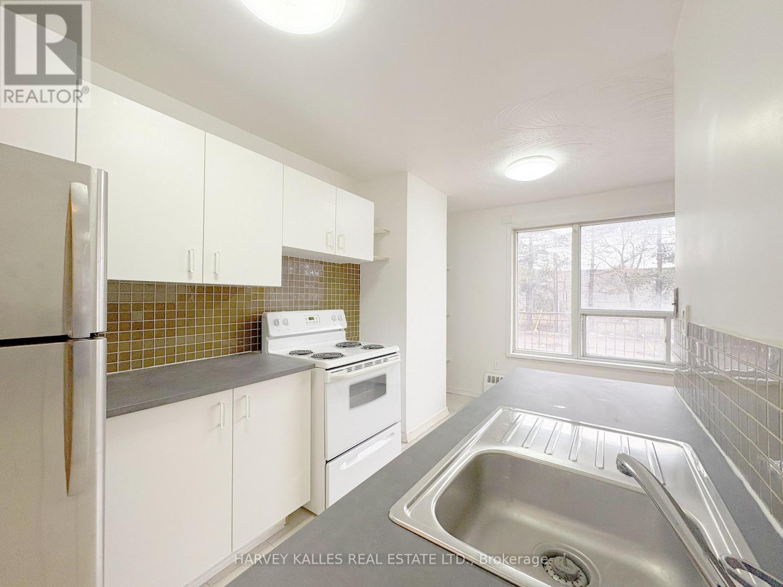 8 - 90 BLACKFRIAR AVENUE