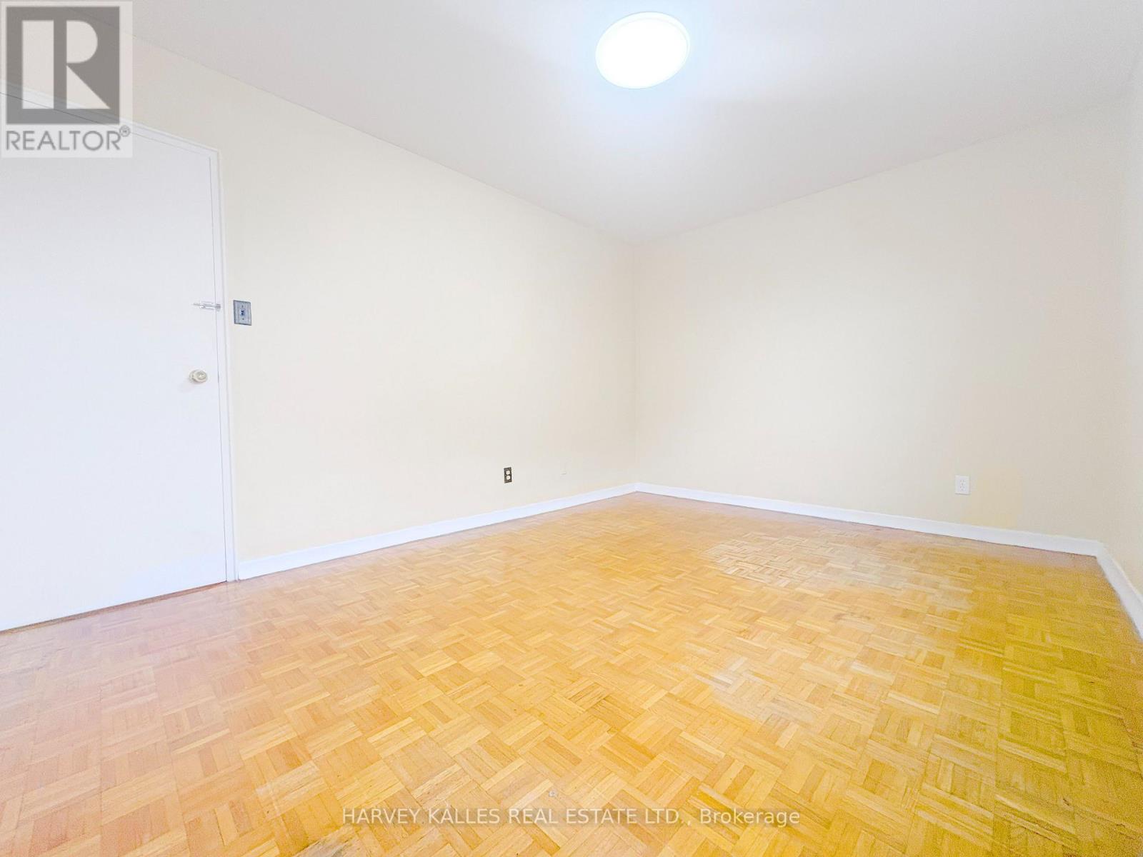 8 - 90 BLACKFRIAR AVENUE