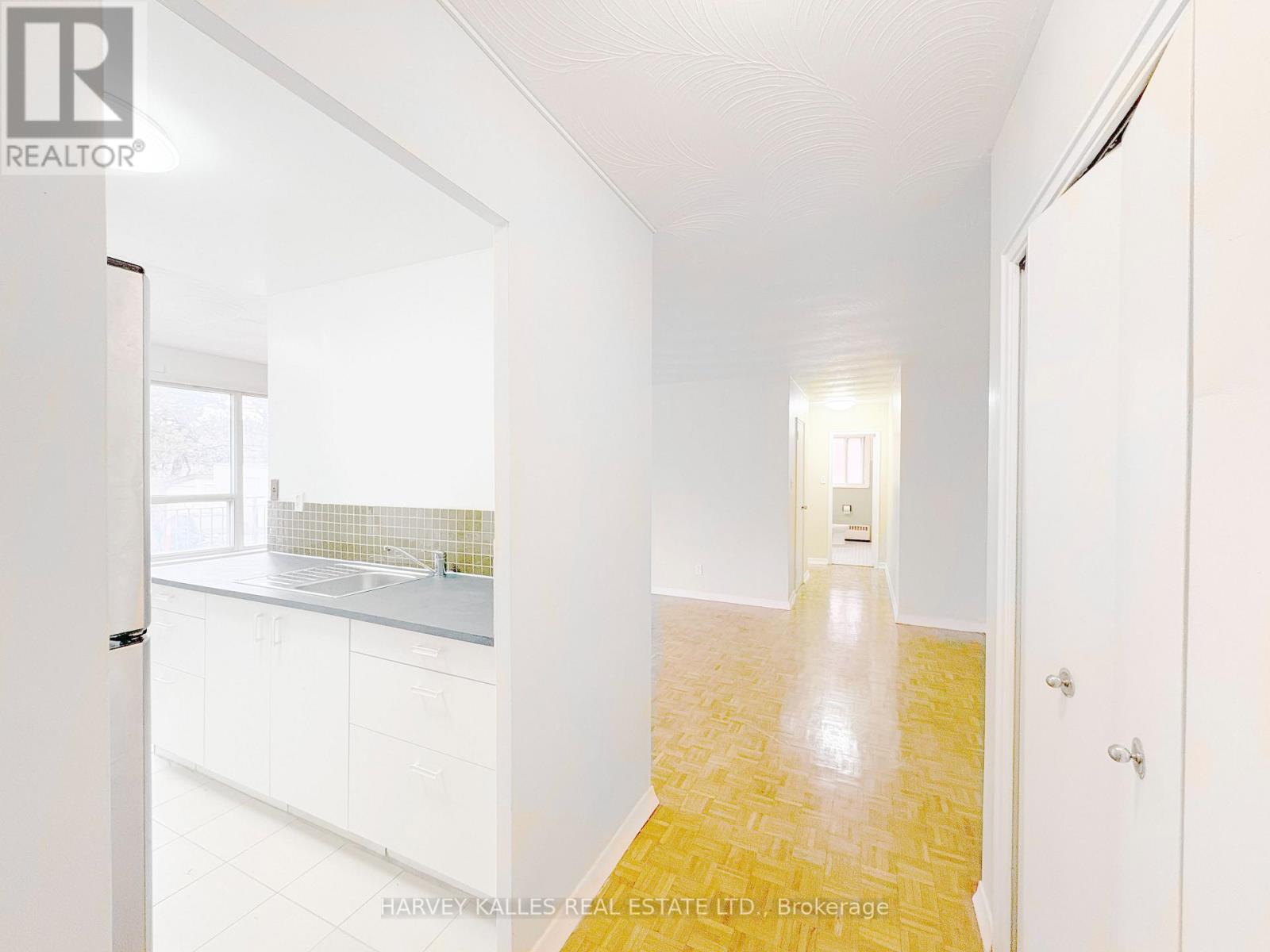 8 - 90 BLACKFRIAR AVENUE