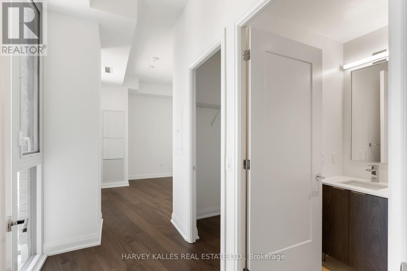 707 - 293 THE KINGSWAY