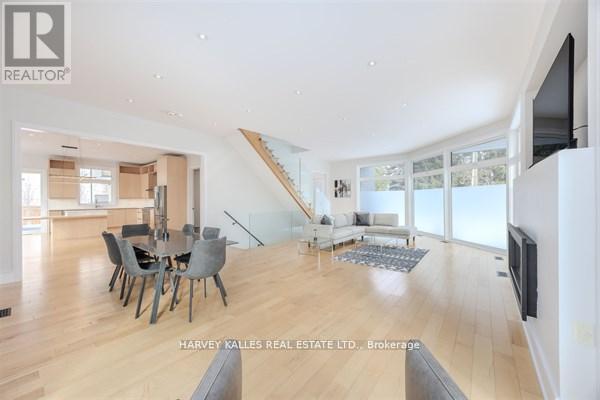 3279 LAKESHORE ROAD