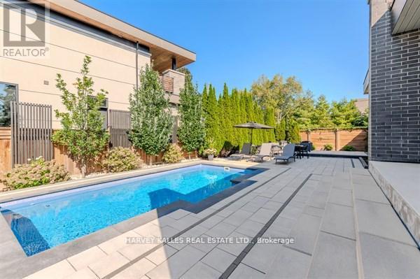3279 LAKESHORE ROAD