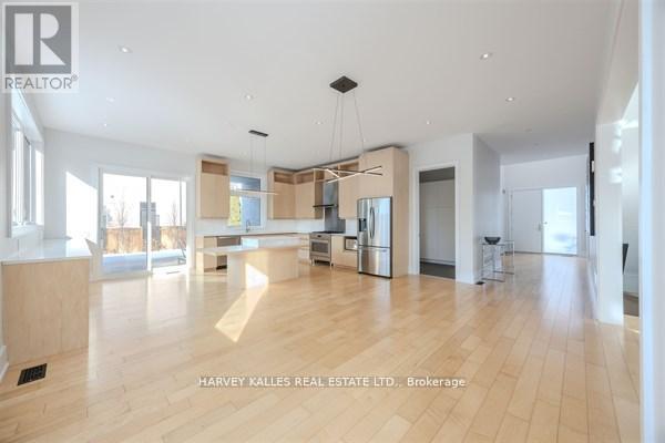 3279 LAKESHORE ROAD