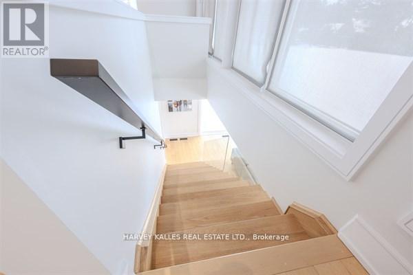3279 LAKESHORE ROAD