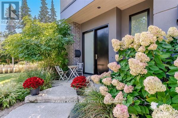 3279 LAKESHORE ROAD