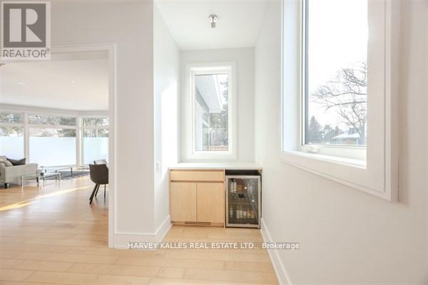 3279 LAKESHORE ROAD