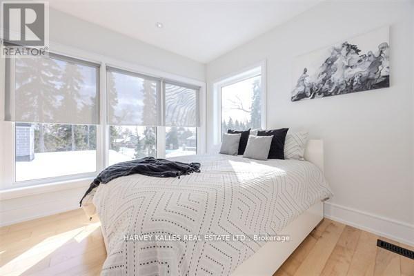 3279 LAKESHORE ROAD