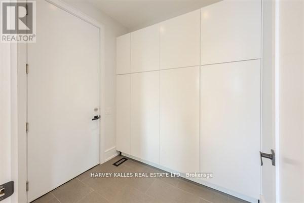 3279 LAKESHORE ROAD