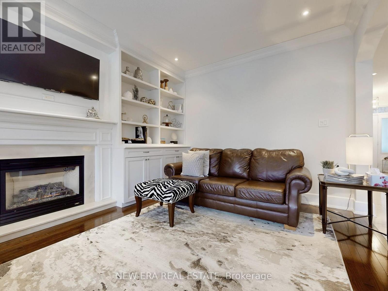 57 HAWKRIDGE TRAIL