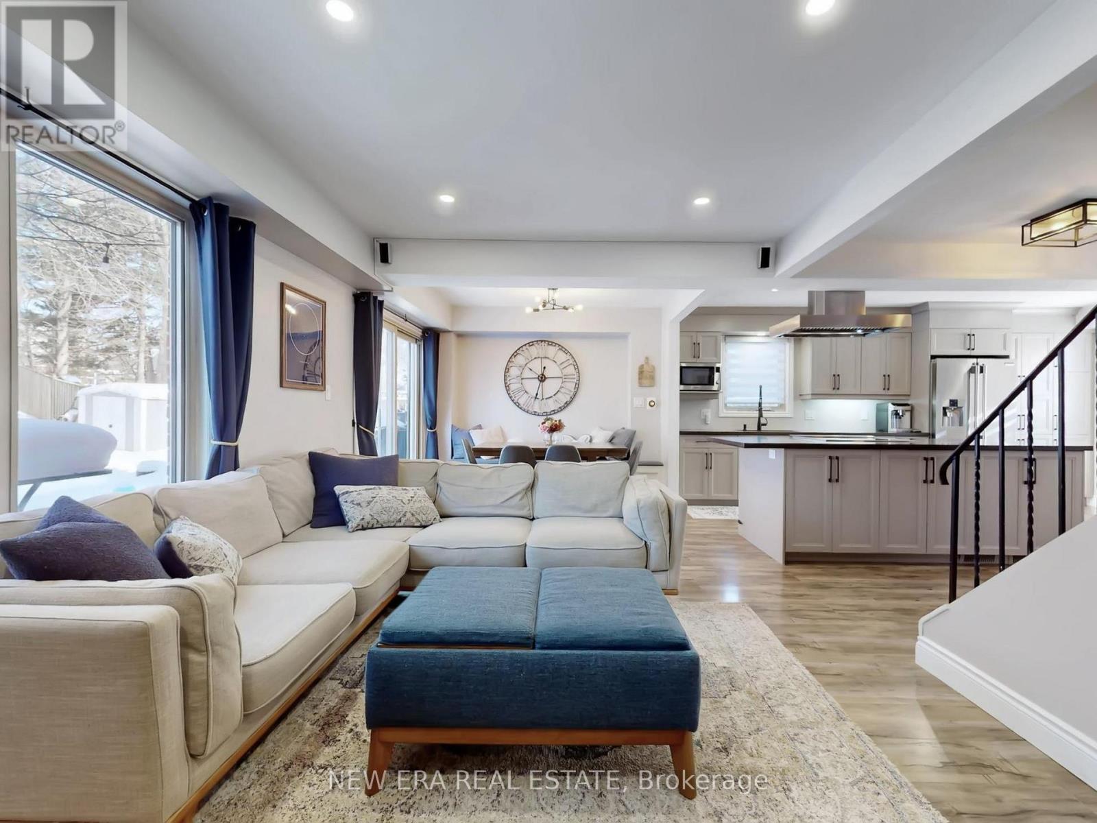 7189 JOLIETTE CRESCENT