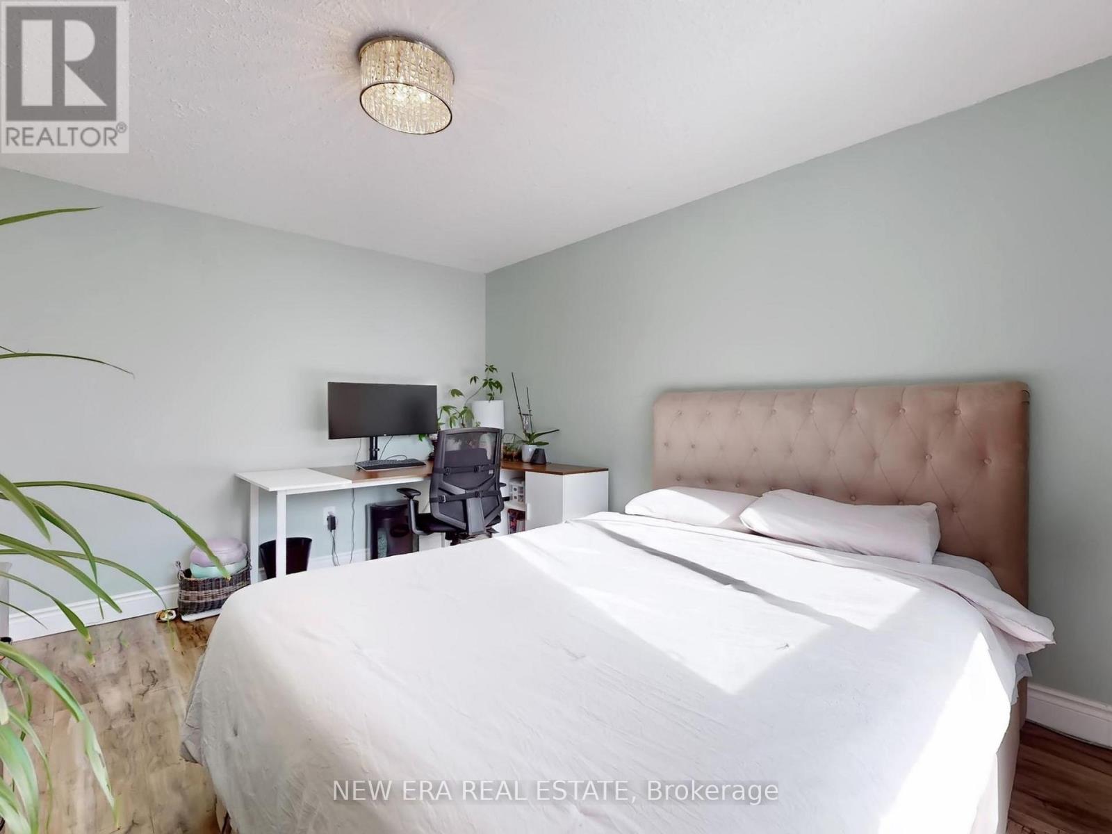 7189 JOLIETTE CRESCENT